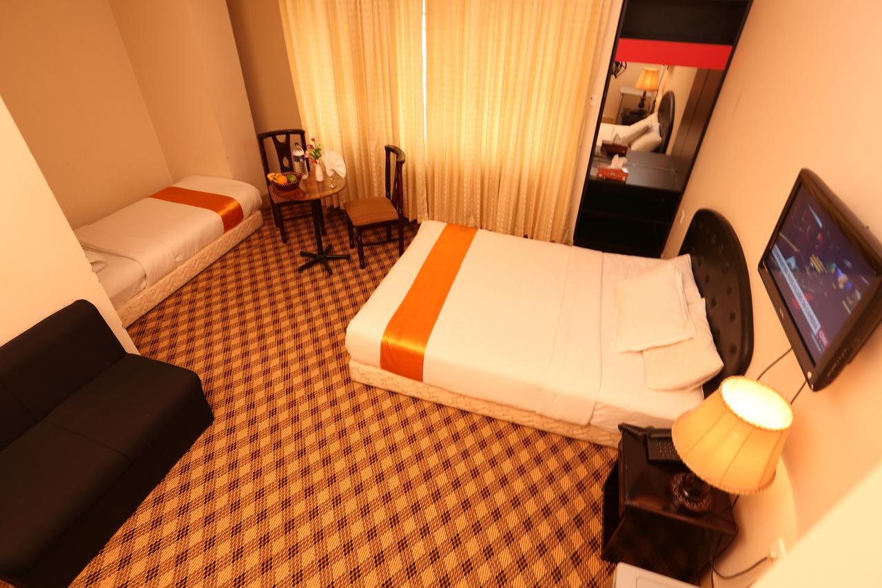 Holiday Xpress Dhaka Extérieur photo