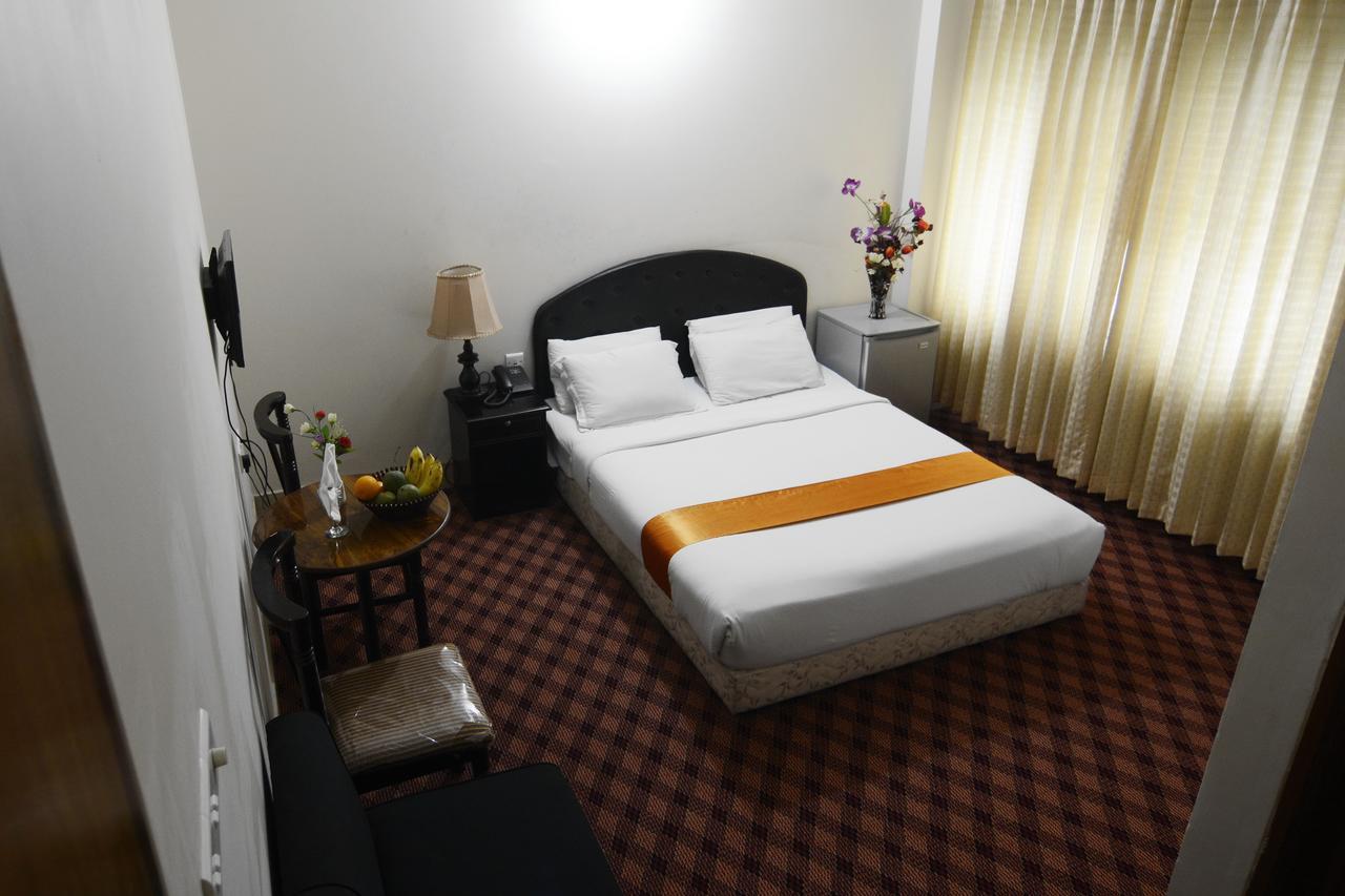 Holiday Xpress Dhaka Extérieur photo