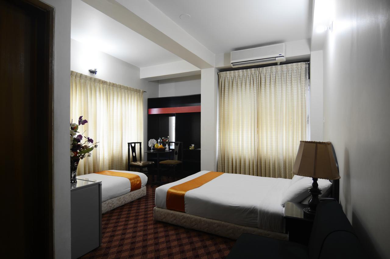 Holiday Xpress Dhaka Extérieur photo