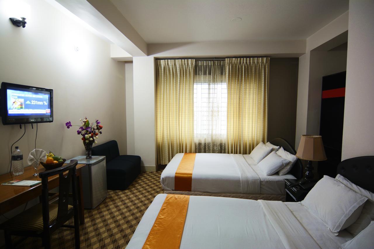 Holiday Xpress Dhaka Extérieur photo