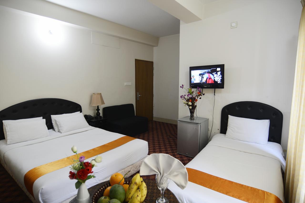 Holiday Xpress Dhaka Extérieur photo
