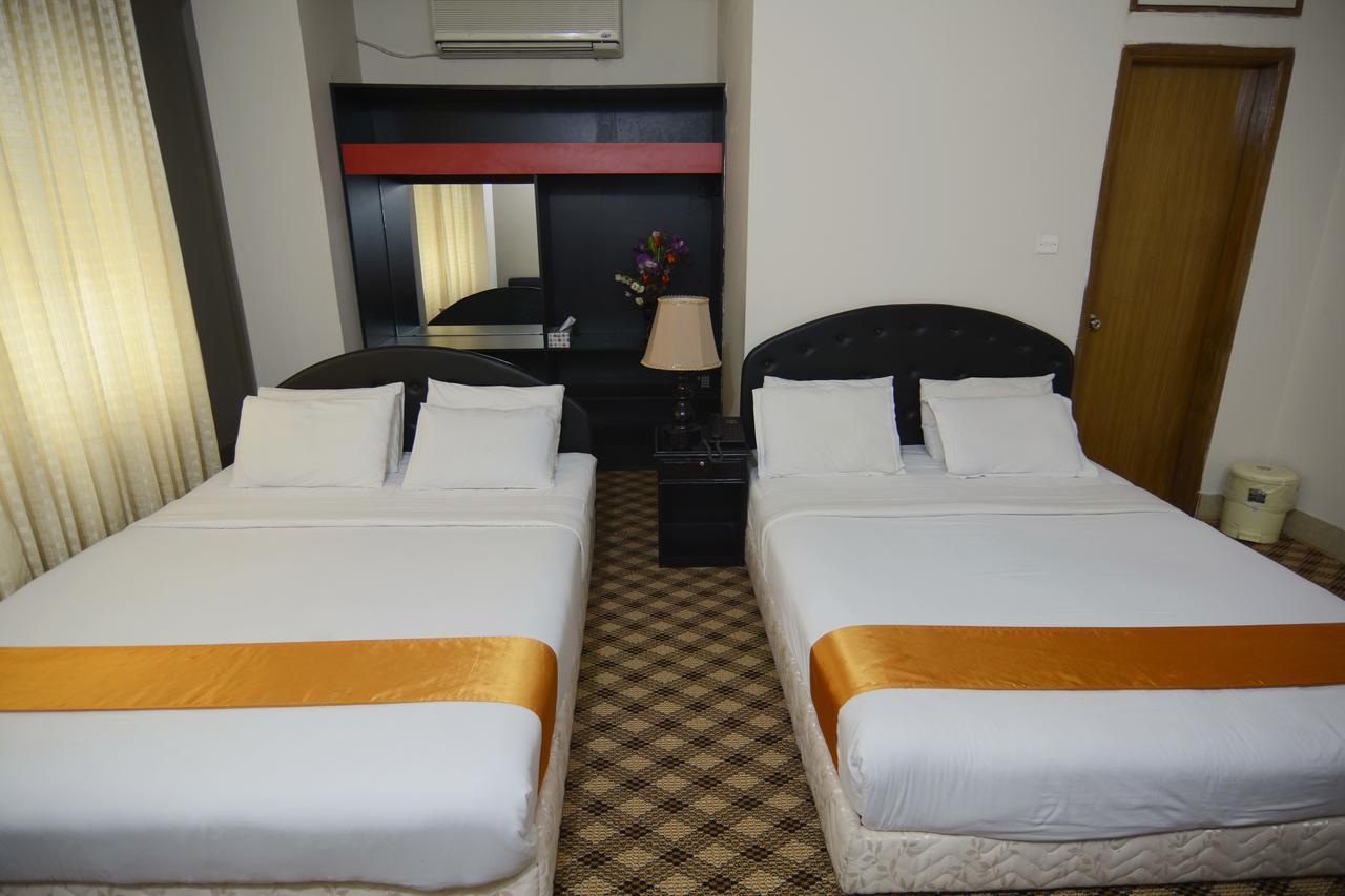 Holiday Xpress Dhaka Extérieur photo