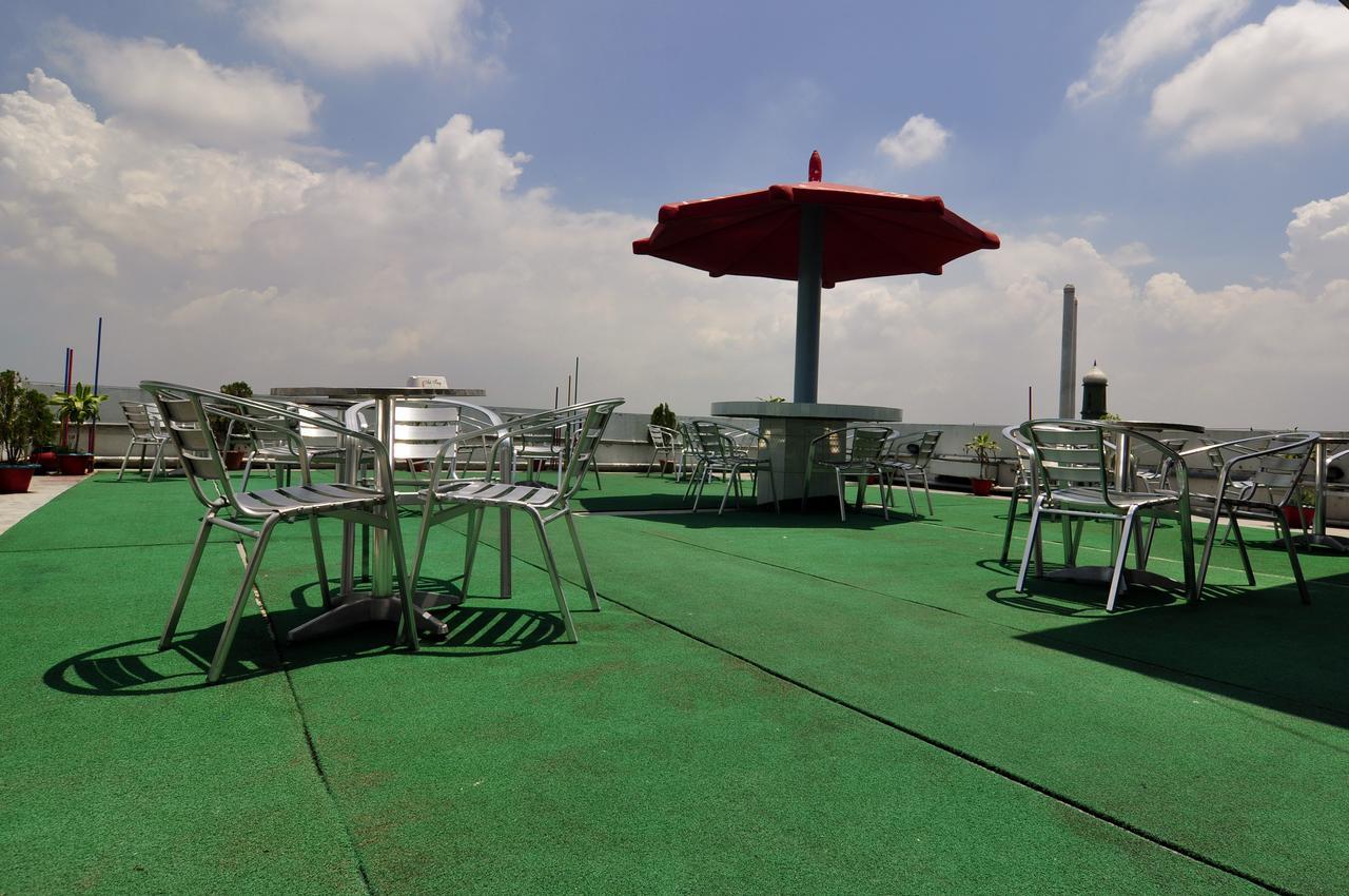 Holiday Xpress Dhaka Extérieur photo