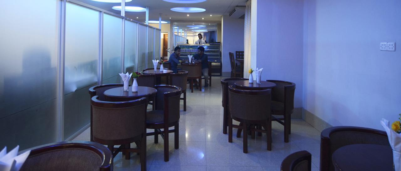 Holiday Xpress Dhaka Extérieur photo