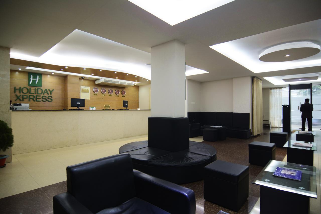 Holiday Xpress Dhaka Extérieur photo
